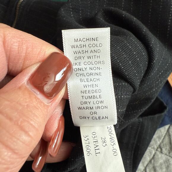 Women's Banana Republic Black Pinstripe Zip Pocket Mini Skirt Size 8 - Picture 5 of 9